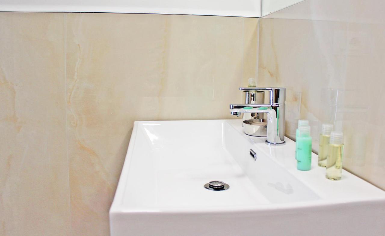 Hrt Milano Hotel Bagian luar foto