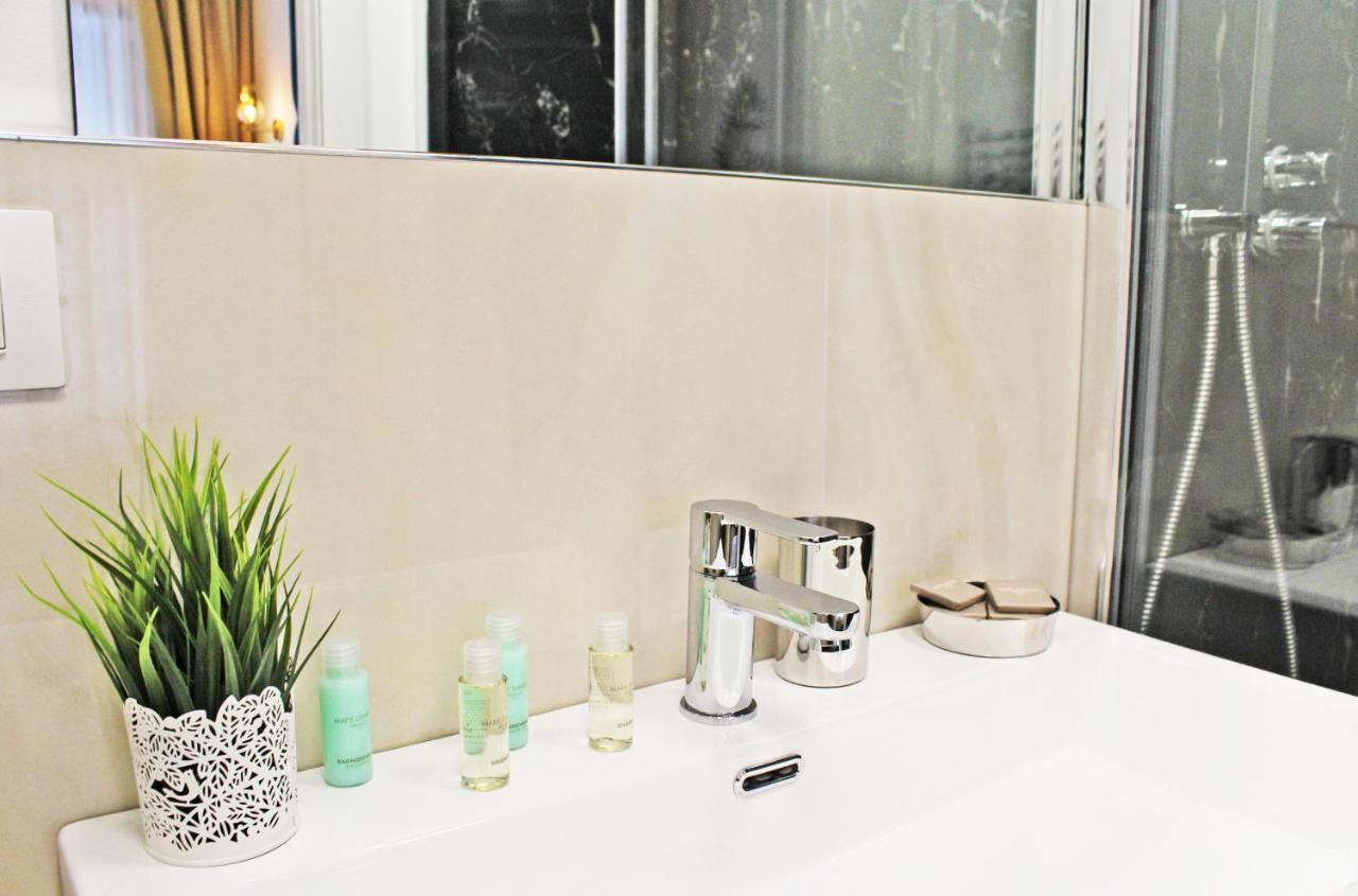 Hrt Milano Hotel Bagian luar foto